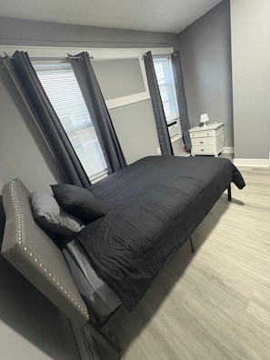 4 chambres, fer et planche à repasser, Wi-Fi, draps fournis