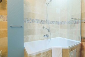 Apartment | Badezimmer