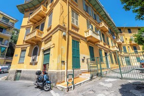 Extérieur