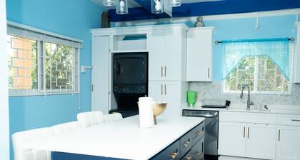 Sea View Villa Charming 2 Bedroom Oasis