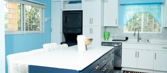 Sea View Villa Charming 2 Bedroom Oasis