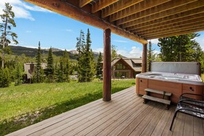 Terrace/patio - Prime Ski-In/ Ski-Out Big Sky Powder Ridge Cabin (Big Sky)