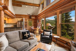 TV, fireplace - Prime Ski-In/ Ski-Out Big Sky Powder Ridge Cabin (Big Sky)
