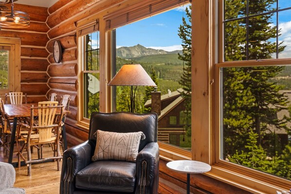 Interior - Prime Ski-In/ Ski-Out Big Sky Powder Ridge Cabin (Big Sky)