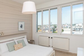 2 chambres, fer et planche à repasser, Wi-Fi gratuit, draps fournis