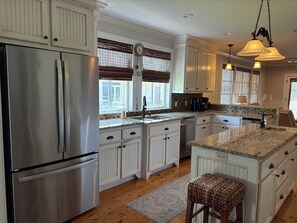 Microwave, oven, stovetop, dishwasher - Spacious 5-bedroom house in charming Bay St. Louis with WiFi, AC (Bay St. Louis)
