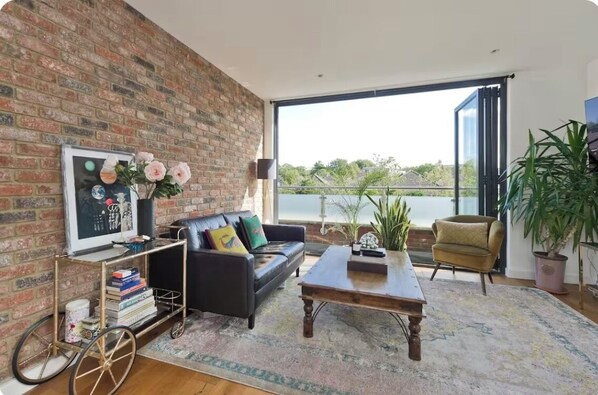 تلفزيون ذكي