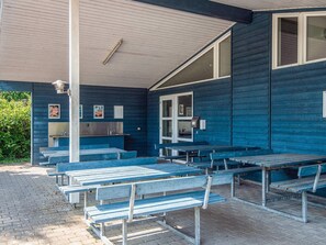 House | Outdoor dining - 2 Person Holiday Park Home in Aabenraa (Aabenraa)