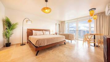 1 habitación, escritorio, tabla de planchar con plancha y wifi