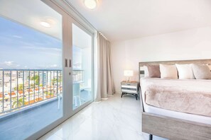 1 bedroom, desk, iron/ironing board, WiFi