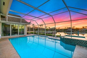 Beheizter Pool