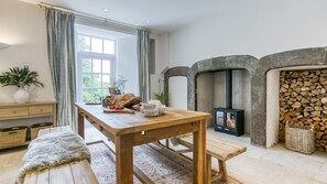 Dining - Treiorwerth -  a dog that sleeps 15 guests  in 7 bedrooms (Heart of Anglesey)
