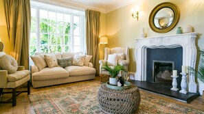 TV, fireplace - Treiorwerth -  a dog that sleeps 15 guests  in 7 bedrooms (Heart of Anglesey)