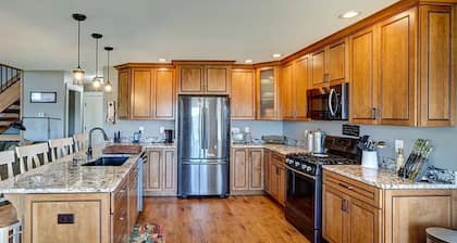 4BED house 56acers 25 mins: Cooperstown Oneonta Cobleskill: Pets OK, No Wi-Fi,tv