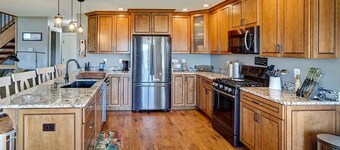 Secluded 56acre 4BED house: 25 mins to Cooperstown, Oneonta, Cobleskill; pets OK
