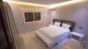 5 habitaciones, tabla de planchar con plancha, wifi y ropa de cama 