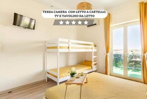 4 chambres, fer et planche à repasser, Wi-Fi, draps fournis