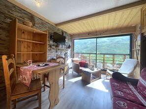 TV - (3.4344) Appartement 60m2 sur les pistes 3 Vallées (Les Menuires)