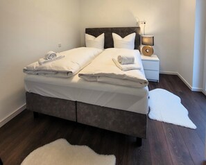 شقة | 2 عدّة غرف نوم وملاءات أسرّة