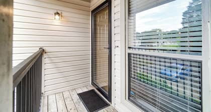 30 + DAYS STAY - SOUTH CHARLOTTE CONDO 2