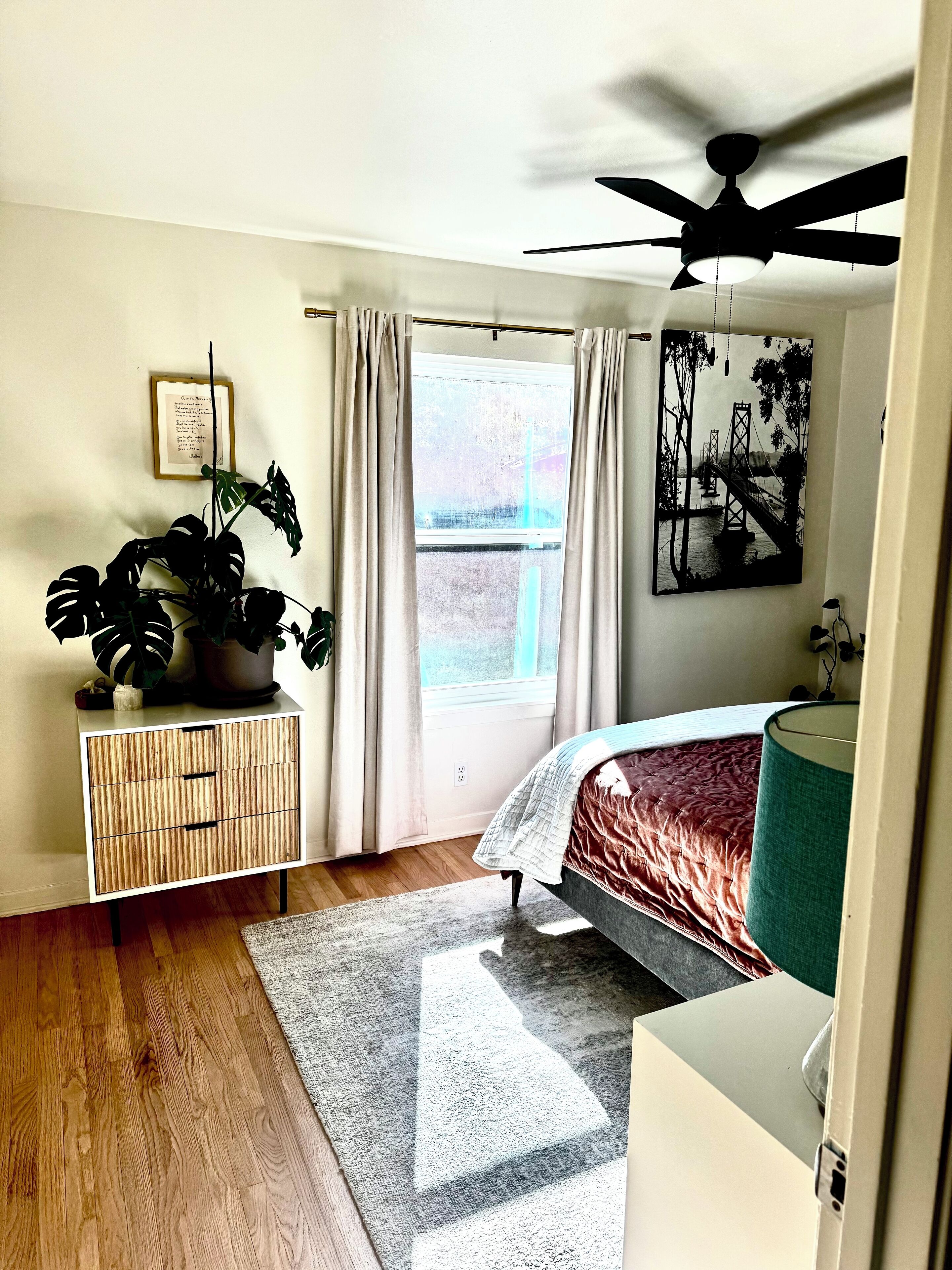 3 slaapkamers, een strijkplank/strijkijzer, gratis wifi, beddengoed