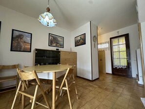 Appartement, 2 chambres, balcon, vue jardin | Salle à manger