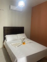 Individualmente decorados, Wi-Fi de cortesia, roupa de cama