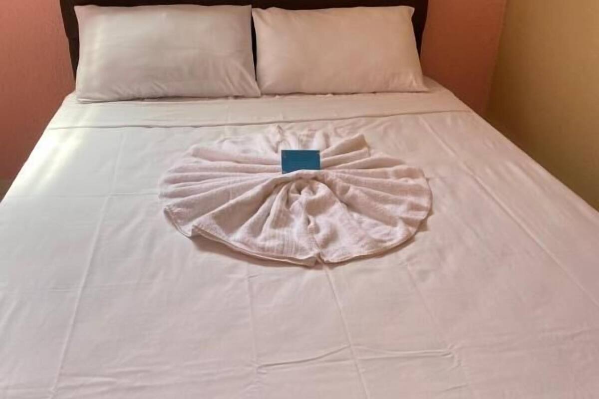 Individually decorated, free WiFi, bed sheets