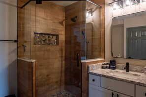Shower, hair dryer, towels, soap - Lakefront Living- Completely remodeled 3 BR/3.5 BA on water with dock. (Murphy)