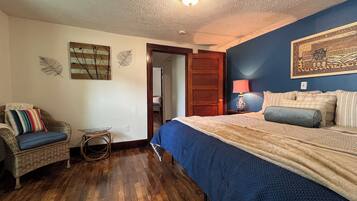 4 bedrooms, iron/ironing board, free WiFi, bed sheets
