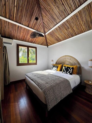 Charming Creole house - Private access to the beach