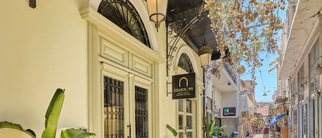 واجهة المنشأة