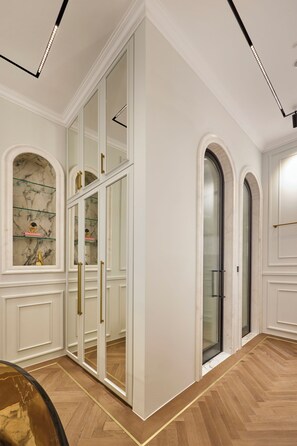 Grand Suite, Balcony, City View | Bathroom | Free toiletries, hair dryer, slippers, towels - Ermou 99 Intelligent Private Suites (Athens)