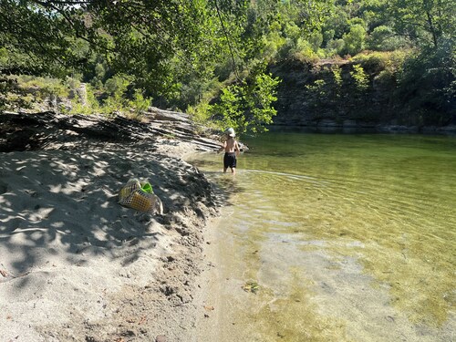 Grande Villa 14 couchages dans le maquis corse en bord de rivière - 8mn de Corte