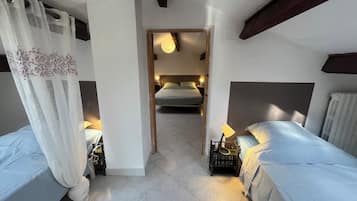 6 camere, ferro/asse da stiro, culla da viaggio, Wi-Fi gratuito