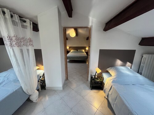 Large Villa sleeps 14 in the Corsican maquis on the riverbank - 8mn from Corte