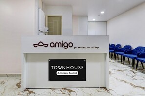 ハウス | フロント