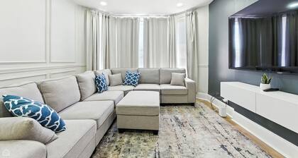 Modern Luxury Near the Loop