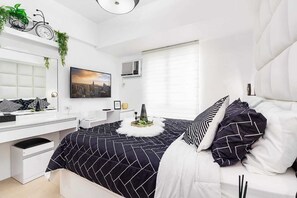 Iron/ironing board, WiFi, bed sheets