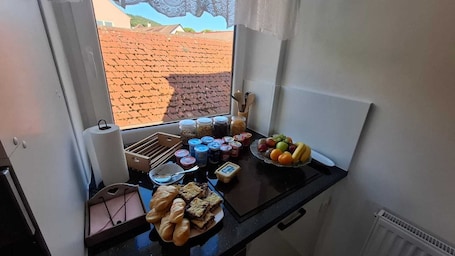 Dining. Bed and breakfast Alte Volksschule Heinrichs near Weitra