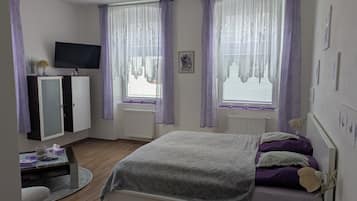 4 bedrooms, free WiFi, bed sheets