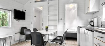 6 Person Holiday Park Home in Malling