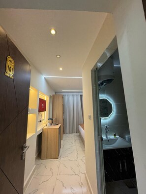 Deluxe Double Room, Balcony, Mountain View | Living area | Printers - Le Grand Pyramids View (Giza)
