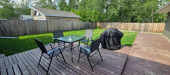 Contractor-friendly, 4Beds, Free Parking & Laundry & BBQ & Patio & Kitchen