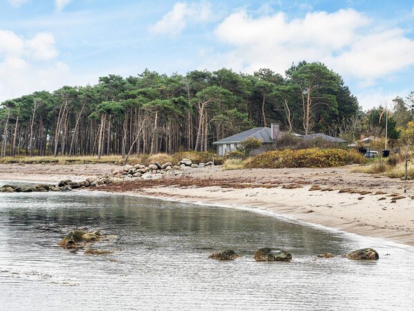 House | Water view
