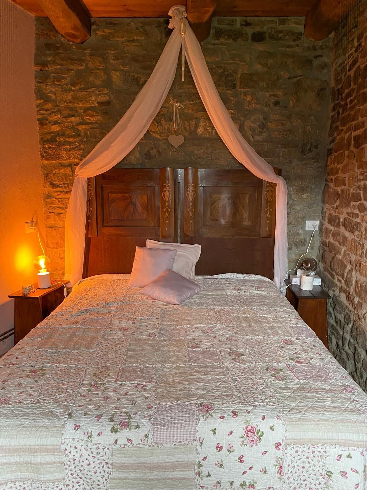 4 bedrooms, WiFi, bed sheets