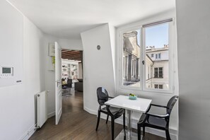 City Apartment, 2 Bedrooms, Balcony, City View | Living area | 40-inch Smart TV with satellite channels