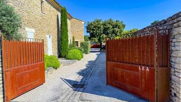 Enceinte de l’hébergement