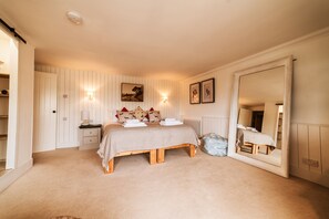 5 chambres, décoration personnalisée, ameublement personnalisé