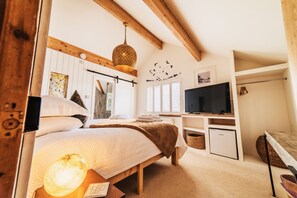 5 bedrooms, individually decorated, individually furnished, free WiFi - Glanllyn Bach (Ty Croes)